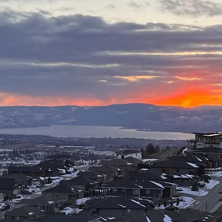 Kelowna New Lake View 2Bedrooms Close Big White Exterior photo