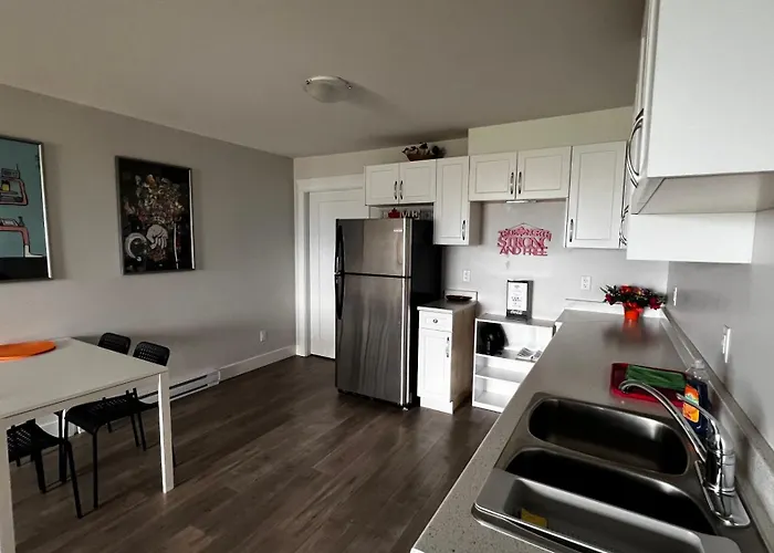 Kelowna New Lake View 2Bedrooms Close Big White